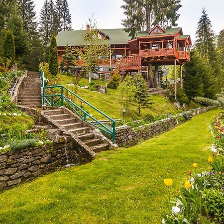 Hadar Chalet Hotel Buzău Esterno foto